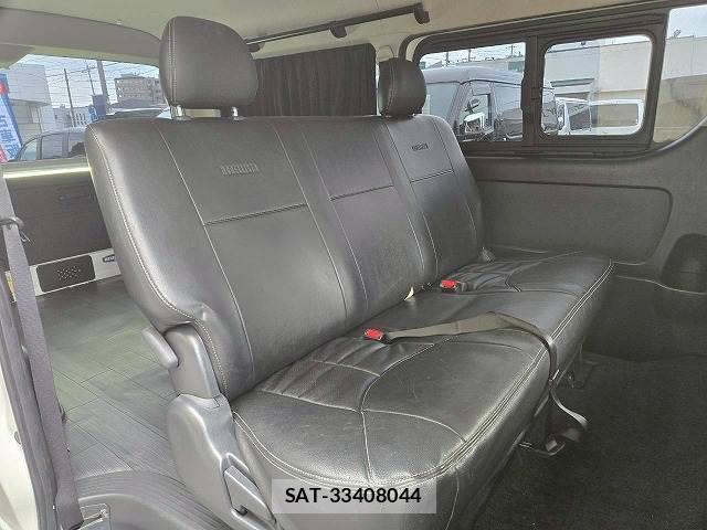 Toyota HIACE VAN 2017-02 8071683-11