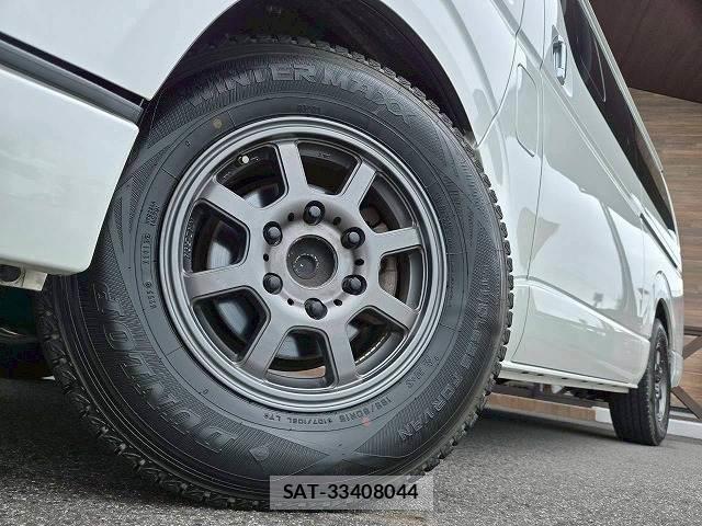 Toyota HIACE VAN 2017-02 8071683-19