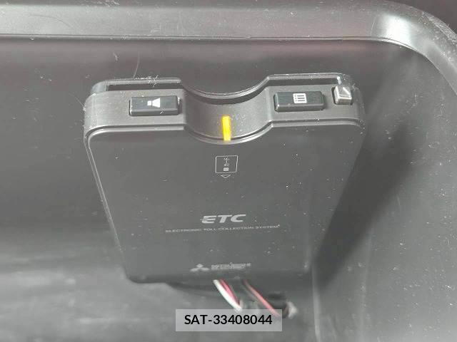 Toyota HIACE VAN 2017-02 8071683-5