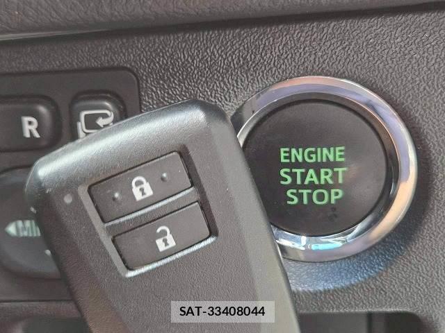 Toyota HIACE VAN 2017-02 8071683-7