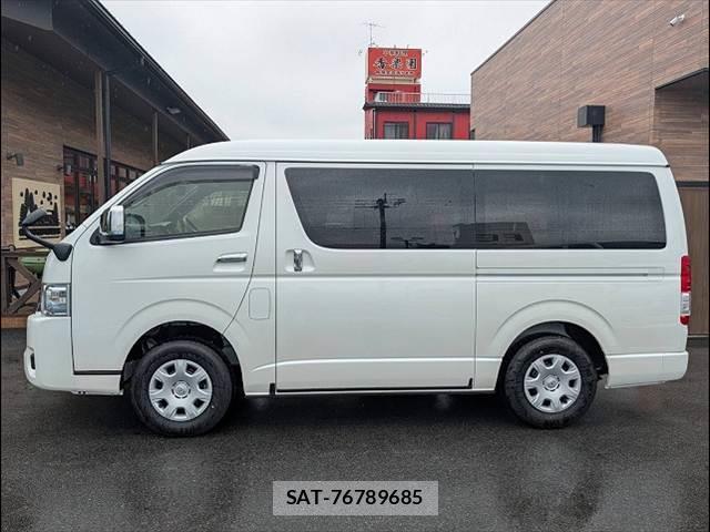 Toyota HIACE VAN 2026-01 8071685-14