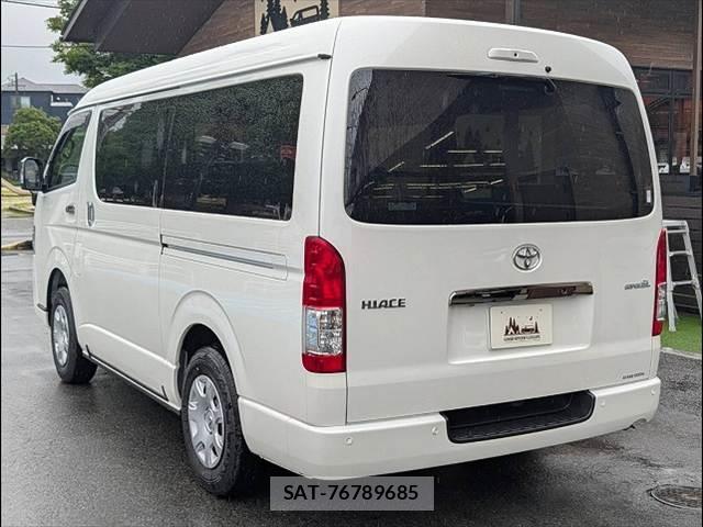 Toyota HIACE VAN 2026-01 8071685-16
