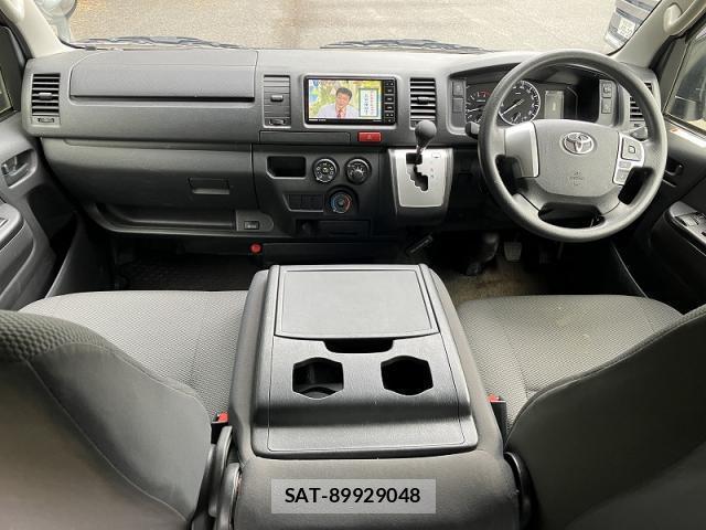 Toyota HIACE VAN 2023-04 8072054-3