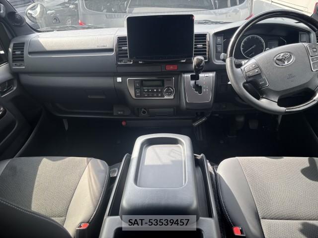 Toyota HIACE VAN 2021-06 8072136-10