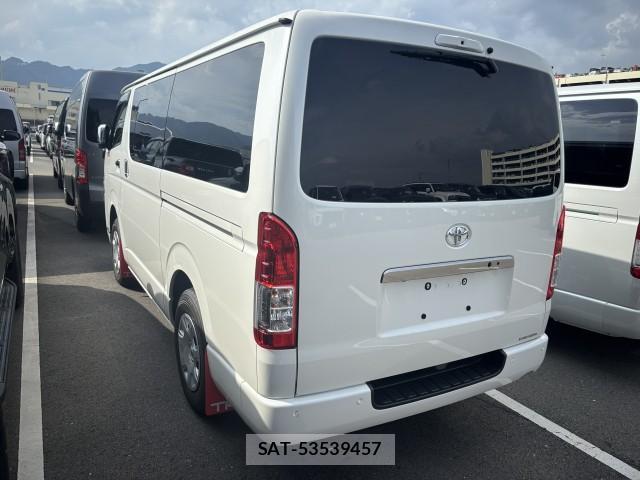 Toyota HIACE VAN 2021-06 8072136-4