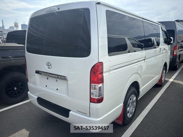 Toyota HIACE VAN 2021-06 8072136-5