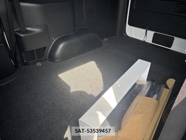 Toyota HIACE VAN 2021-06 8072136-6