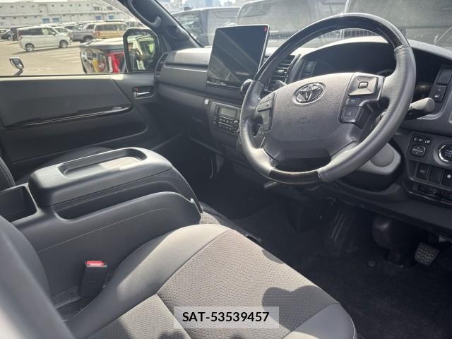 Toyota HIACE VAN 2021-06 8072136-9