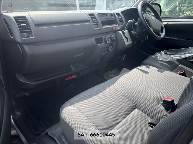 Toyota HIACE VAN 2016-11 8072137-2