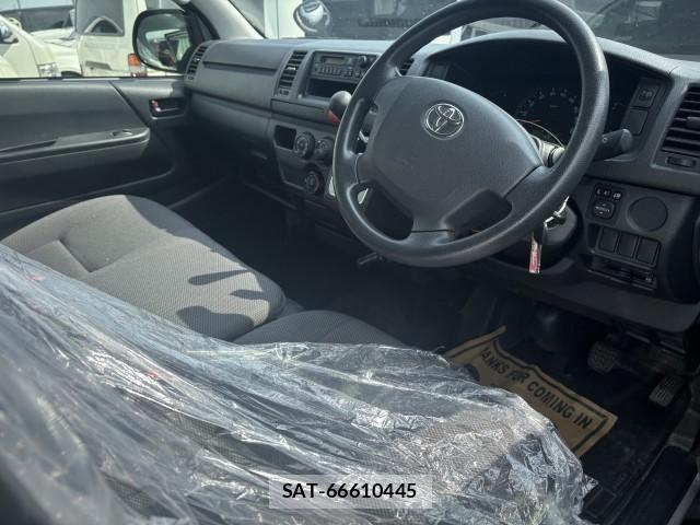 Toyota HIACE VAN 2016-11 8072137-9