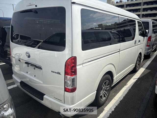 Toyota HIACE VAN 2021-06 8072138-7