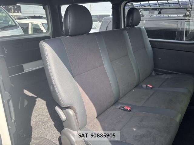 Toyota HIACE VAN 2021-06 8072138-8