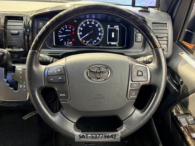 Toyota HIACE VAN 2020-10 8072367-12