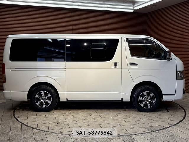 Toyota HIACE VAN 2020-10 8072367-17
