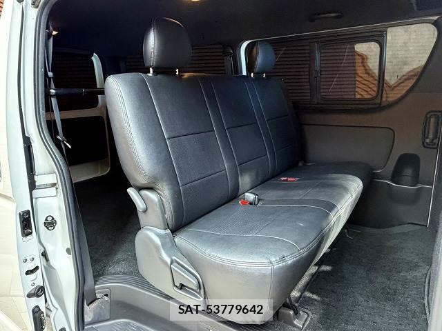 Toyota HIACE VAN 2020-10 8072367-8