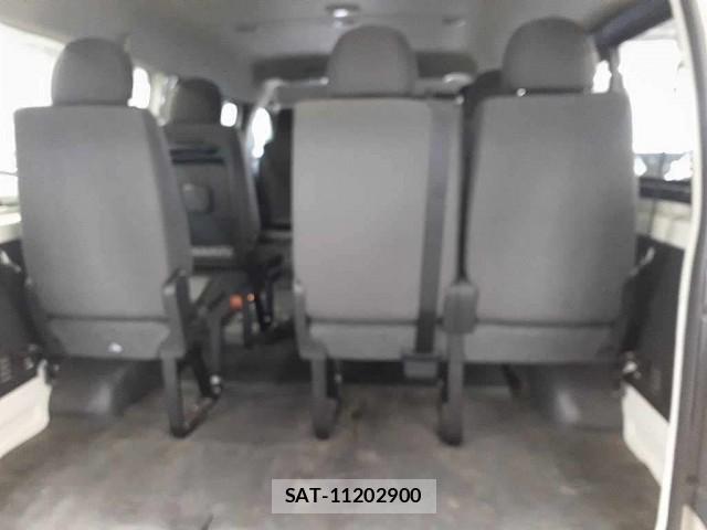 Toyota HIACE WAGON 2020-03 8070930-2