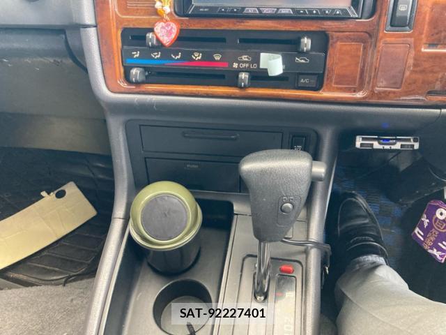 Toyota HIACE WAGON 2001-07 8071748-12