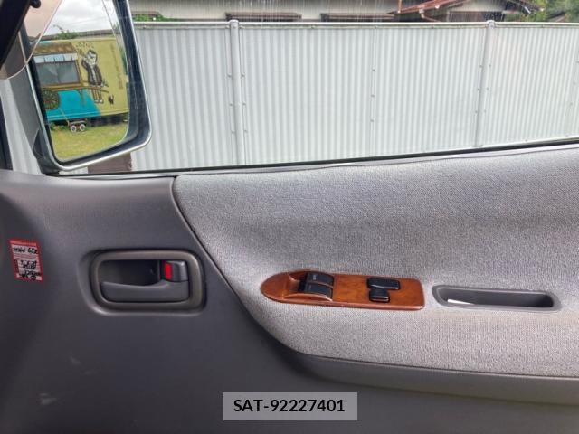 Toyota HIACE WAGON 2001-07 8071748-6