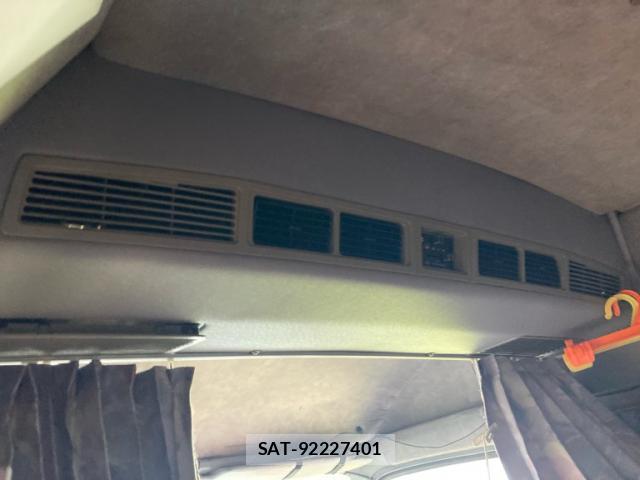 Toyota HIACE WAGON 2001-07 8071748-9