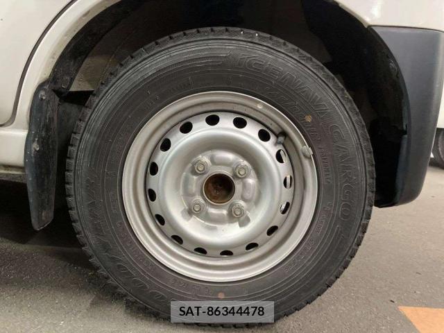 Daihatsu HIJET CARGO 2020-06 8072056-8