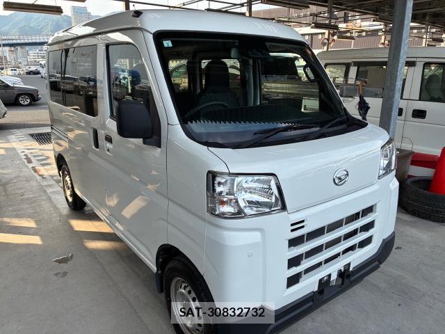 Daihatsu HIJET CARGO 2022-03 8072290-6