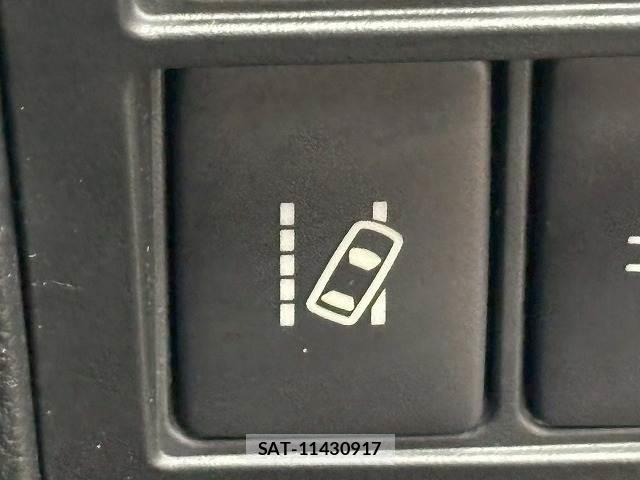 Toyota HILUX 2019-01 8071035-10