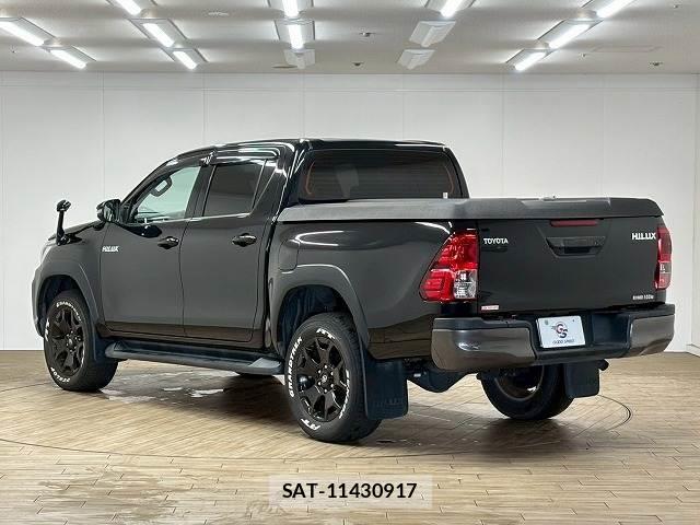 Toyota HILUX 2019-01 8071035-16