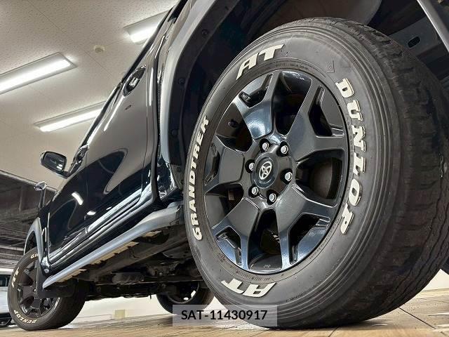 Toyota HILUX 2019-01 8071035-18