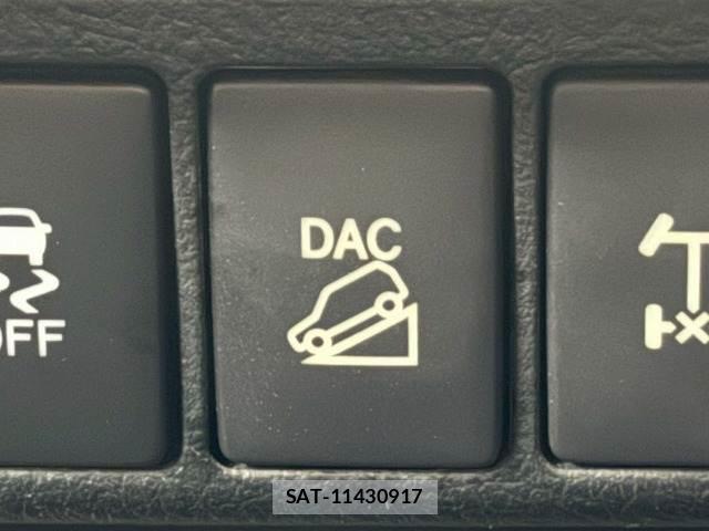 Toyota HILUX 2019-01 8071035-9