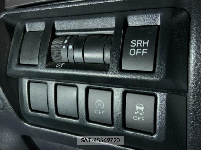 Subaru IMPREZA G4 2019-06 8071510-18