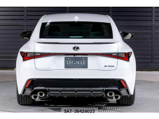 Lexus IS 2023-02 8071705-1