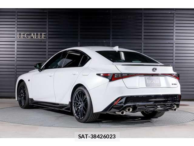 Lexus IS 2023-02 8071705-14