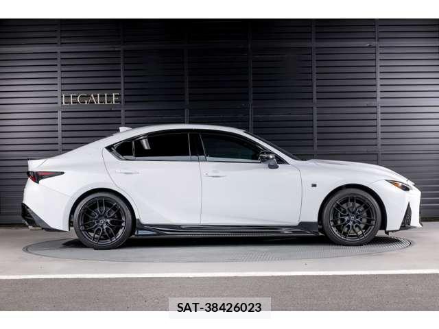 Lexus IS 2023-02 8071705-3