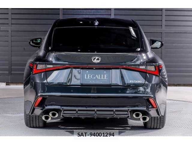 Lexus IS 2023-03 8071706-1
