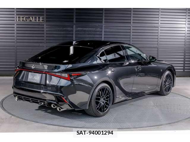 Lexus IS 2023-03 8071706-13
