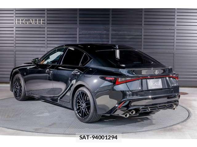 Lexus IS 2023-03 8071706-14