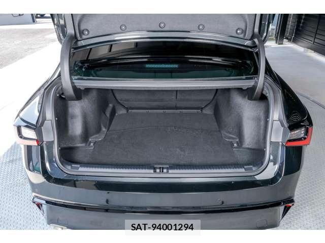 Lexus IS 2023-03 8071706-18