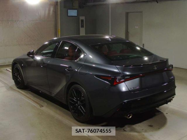 Lexus IS 2021-04 8072198-9