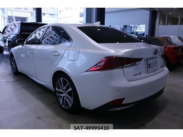 Lexus IS 2017-10 8072223-11