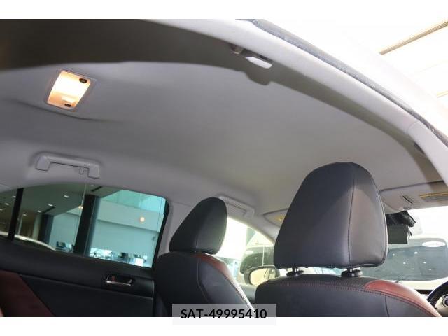 Lexus IS 2017-10 8072223-16