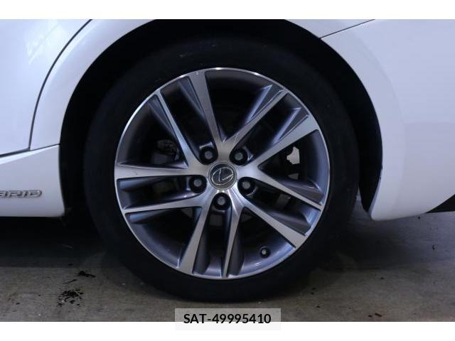 Lexus IS 2017-10 8072223-8