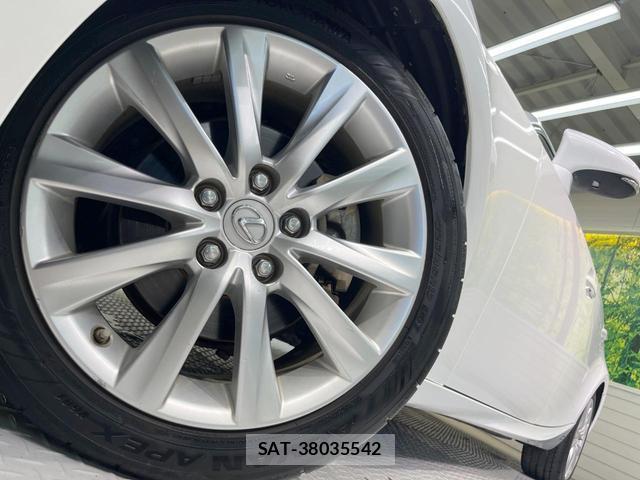Lexus IS 2013-10 8072343-12