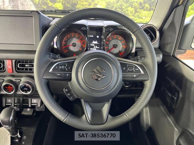 Suzuki JIMNY 2026-03 8071183-9
