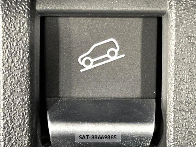 Suzuki JIMNY 2018-11 8072067-6