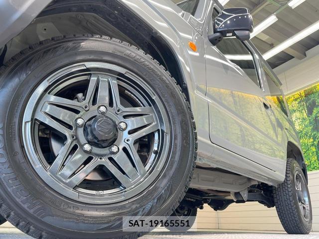 Suzuki JIMNY 2023-10 8072348-12
