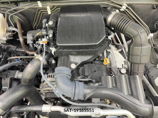 Suzuki JIMNY 2023-10 8072348-17