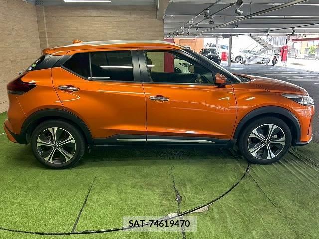 Nissan KICKS 2021-05 8072316-17