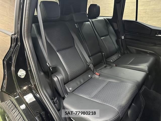 Toyota Land Cruiser 250 2024-08 8072314-9
