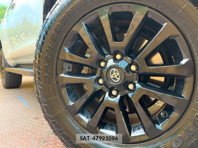 Toyota LAND CRUISER PRADO 2022-03 8071326-13