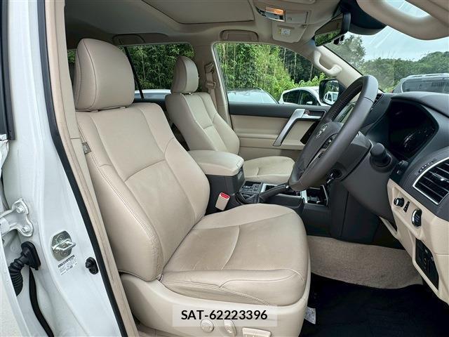 Toyota LAND CRUISER PRADO 2023-02 8072066-19
